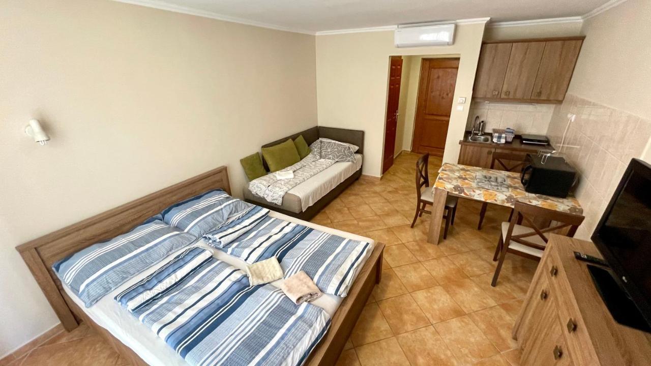 Dalma Apartment Gyula Exteriör bild