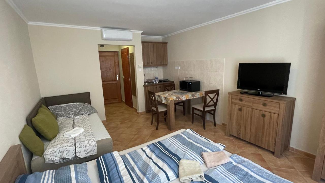 Dalma Apartment Gyula Exteriör bild