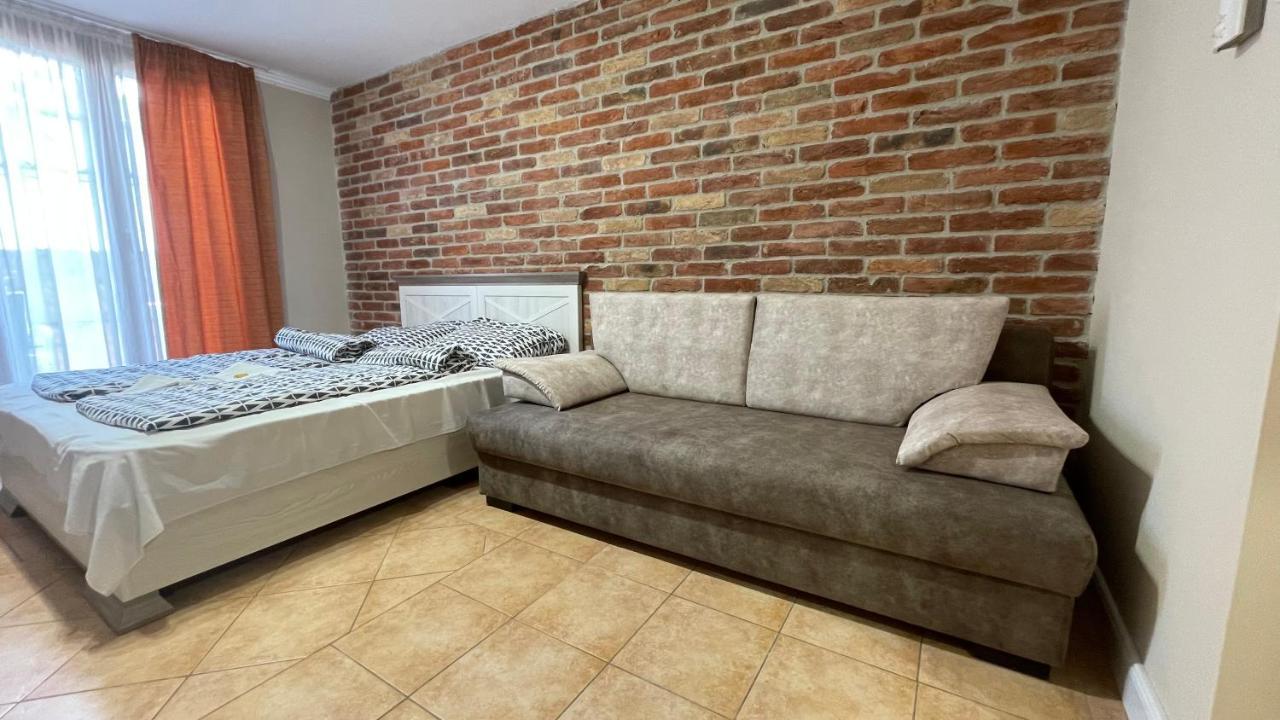 Dalma Apartment Gyula Exteriör bild